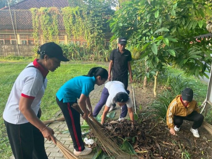  Pelaksanaan Kegiatan Jumat Krida Desa Bongkasa
